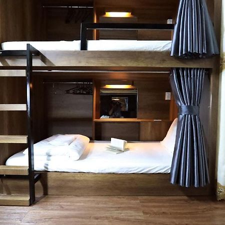 Bui Vien Street Hostel Хошимин Екстериор снимка