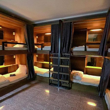 Bui Vien Street Hostel Хошимин Екстериор снимка