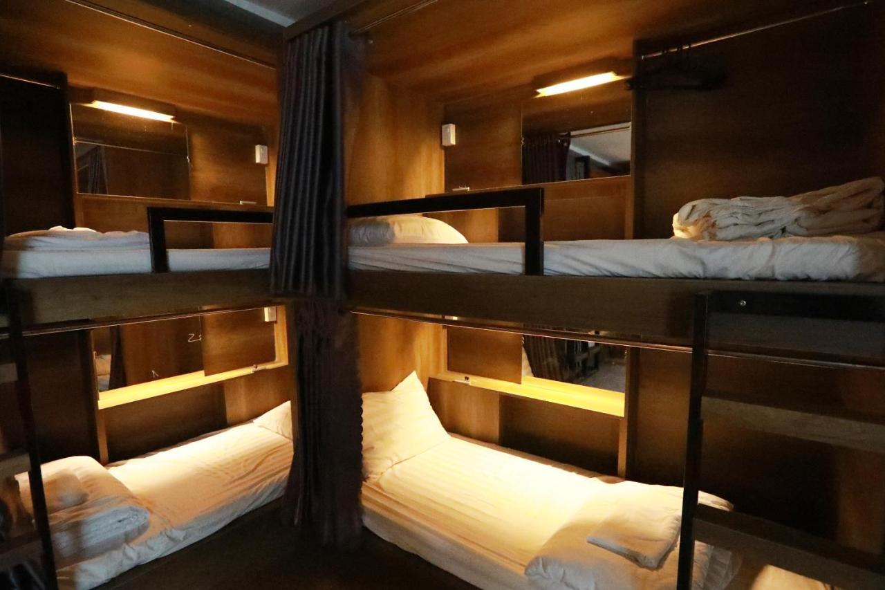 Bui Vien Street Hostel Хошимин Екстериор снимка