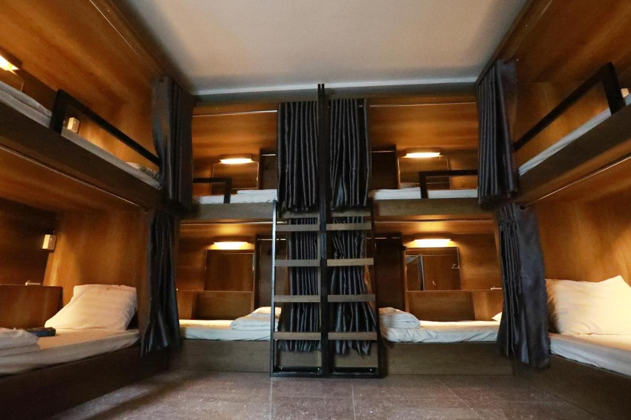 Bui Vien Street Hostel Хошимин Екстериор снимка