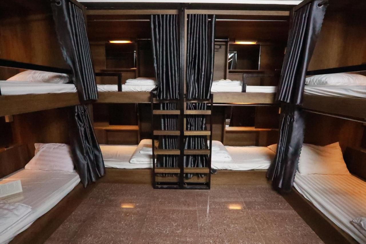 Bui Vien Street Hostel Хошимин Екстериор снимка