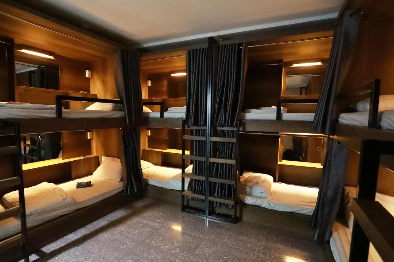 Bui Vien Street Hostel Хошимин Екстериор снимка