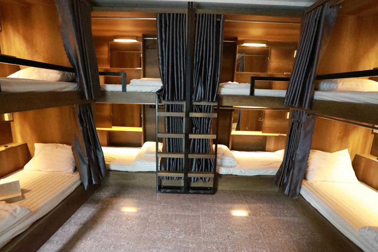 Bui Vien Street Hostel Хошимин Екстериор снимка