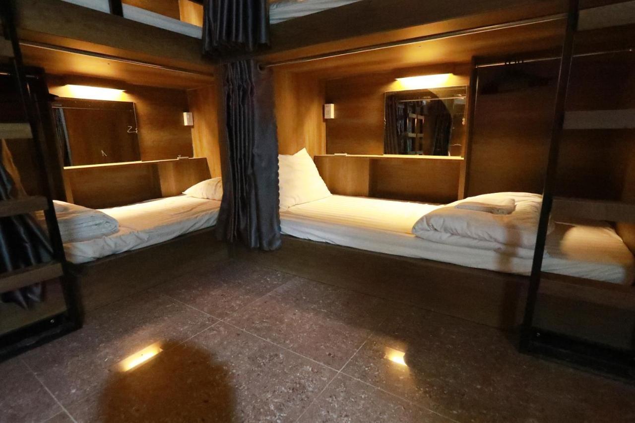Bui Vien Street Hostel Хошимин Екстериор снимка