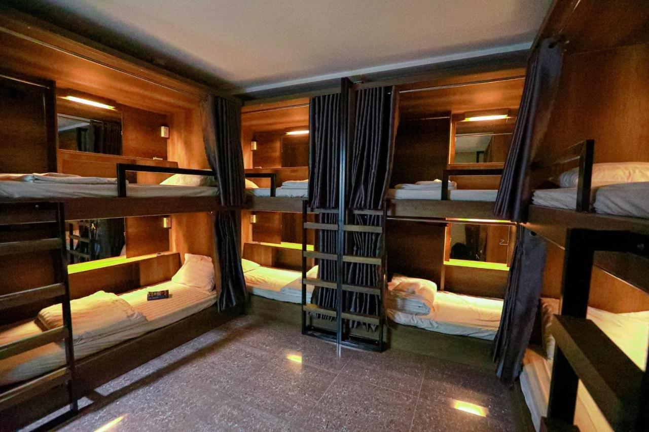 Bui Vien Street Hostel Хошимин Екстериор снимка