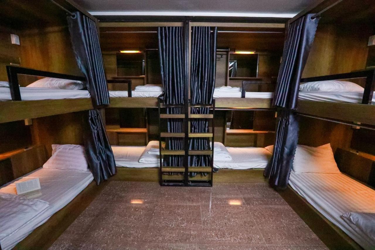 Bui Vien Street Hostel Хошимин Екстериор снимка